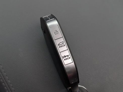 Used 2024 Kia Sorento SX Prestige w/ Sage Leather Package image 32