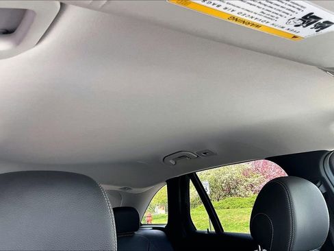 Certified 2022 Mercedes-Benz GLC 300 4MATIC image 17