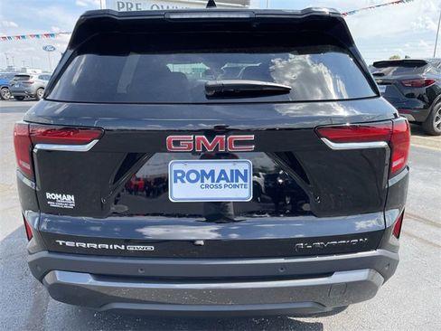 Used 2025 GMC Terrain Elevation image 4