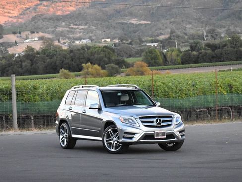 Used 2014 Mercedes-Benz GLK 350 4MATIC image 4