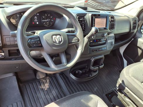 Used 2025 RAM ProMaster 2500 FWD image 2