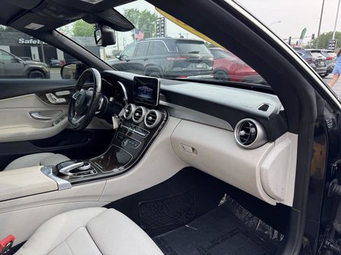Used 2018 Mercedes-Benz C 300 4MATIC Cabriolet w/ AMG Line image 36