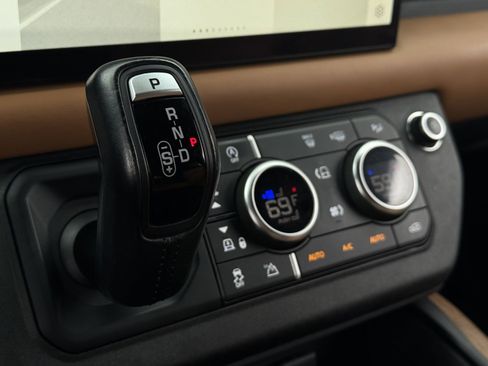 Used 2022 Land Rover Defender 110 X image 21