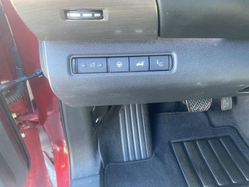 Used 2023 Nissan Pathfinder Platinum w/ Cargo Package image 17