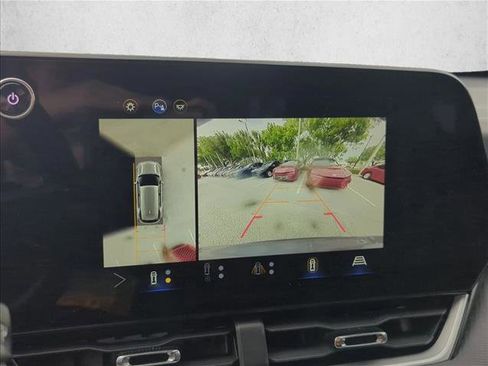 Used 2025 Chevrolet Equinox LT w/ Convenience Package II AWD/4WD image 19