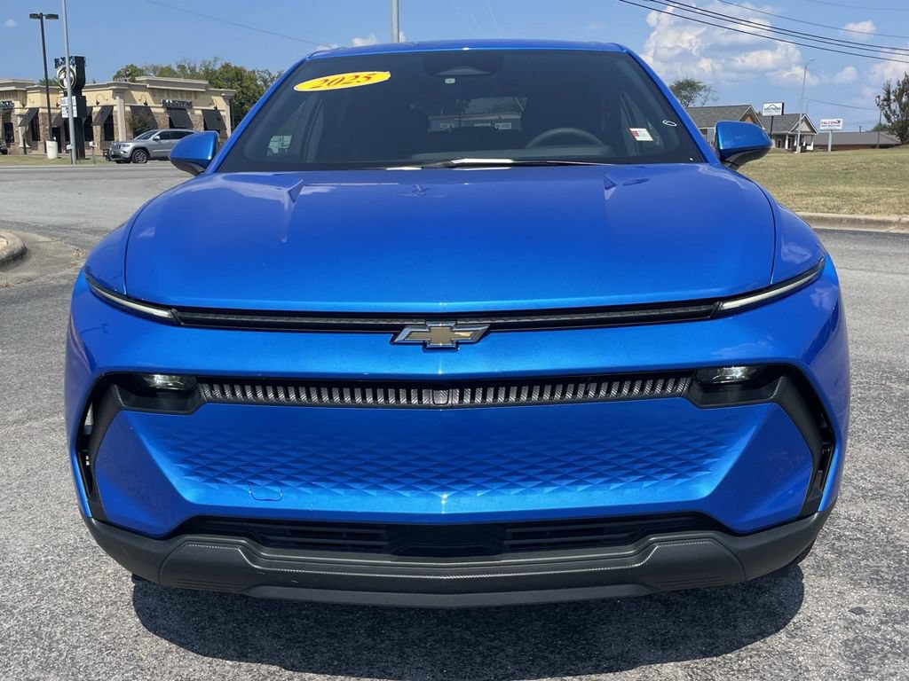 Used 2025 Chevrolet Equinox EV LT FWD image 9