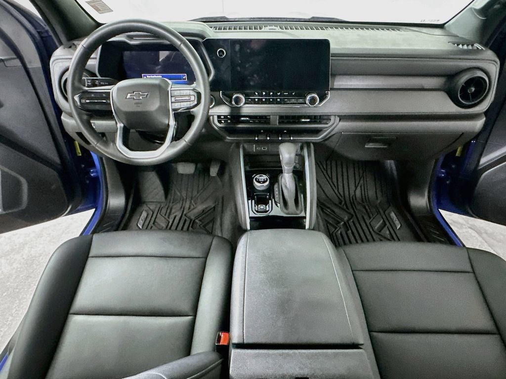 Used 2025 Chevrolet Colorado Trail Boss AWD/4WD image 17