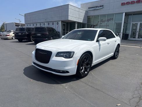Certified 2023 Chrysler 300 S RWD image 3