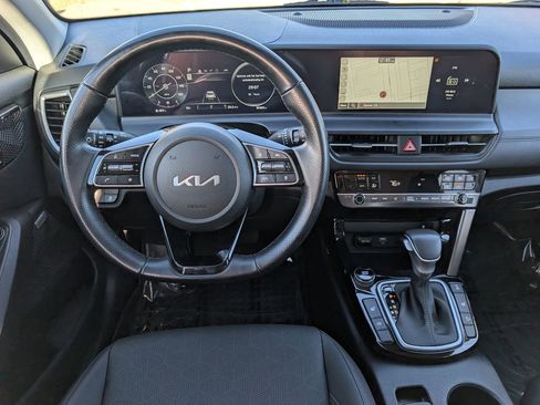 Used 2024 Kia Seltos SX image 17