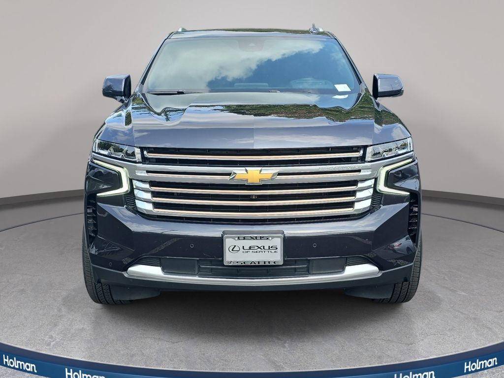 Used 2024 Chevrolet Tahoe High Country AWD/4WD image 3