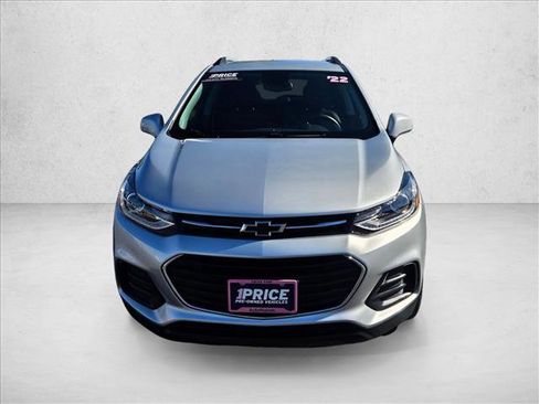 Used 2022 Chevrolet Trax LT w/ Sport Edition AWD/4WD image 2