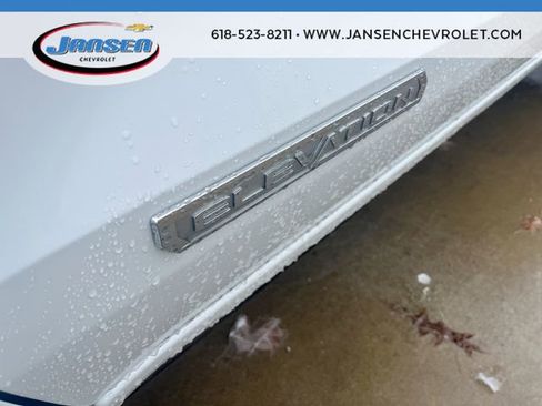 Used 2024 GMC Canyon Elevation image 31