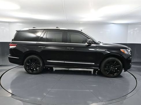 Used 2024 Lincoln Navigator Reserve w/ Equipment Group 201A AWD/4WD image 4