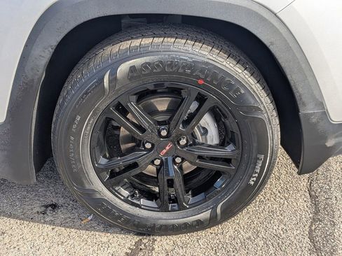 Used 2022 GMC Terrain AT4 image 11