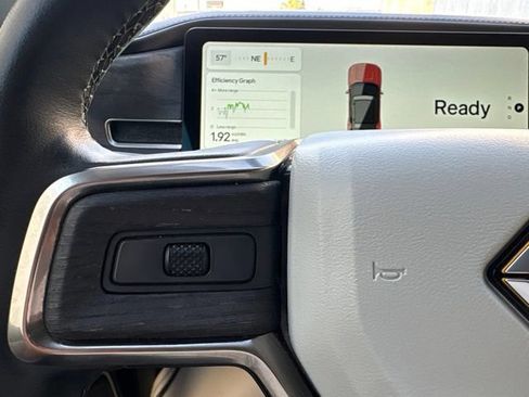 Used 2025 Rivian R1S Adventure Dual AWD/4WD image 19