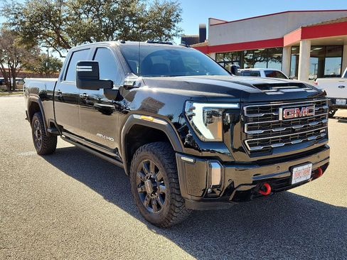 Used 2024 GMC Sierra 2500 AT4 w/ AT4 Premium Plus Package image 6