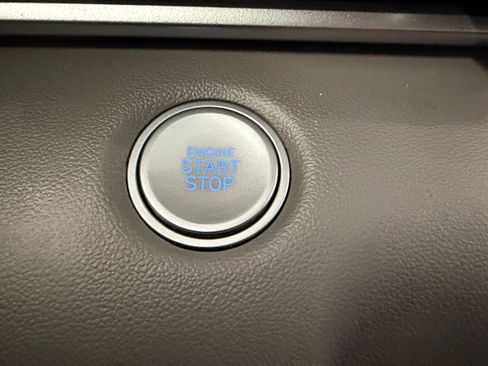 Used 2026 Hyundai Elantra Sport image 34