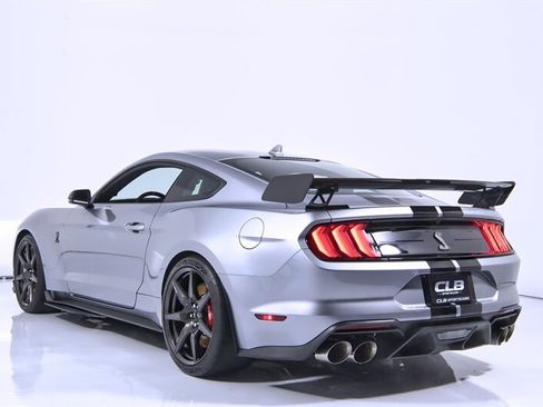 Used 2022 Ford Mustang Shelby GT500 w/ Carbon Fiber Track Pack RWD image 8