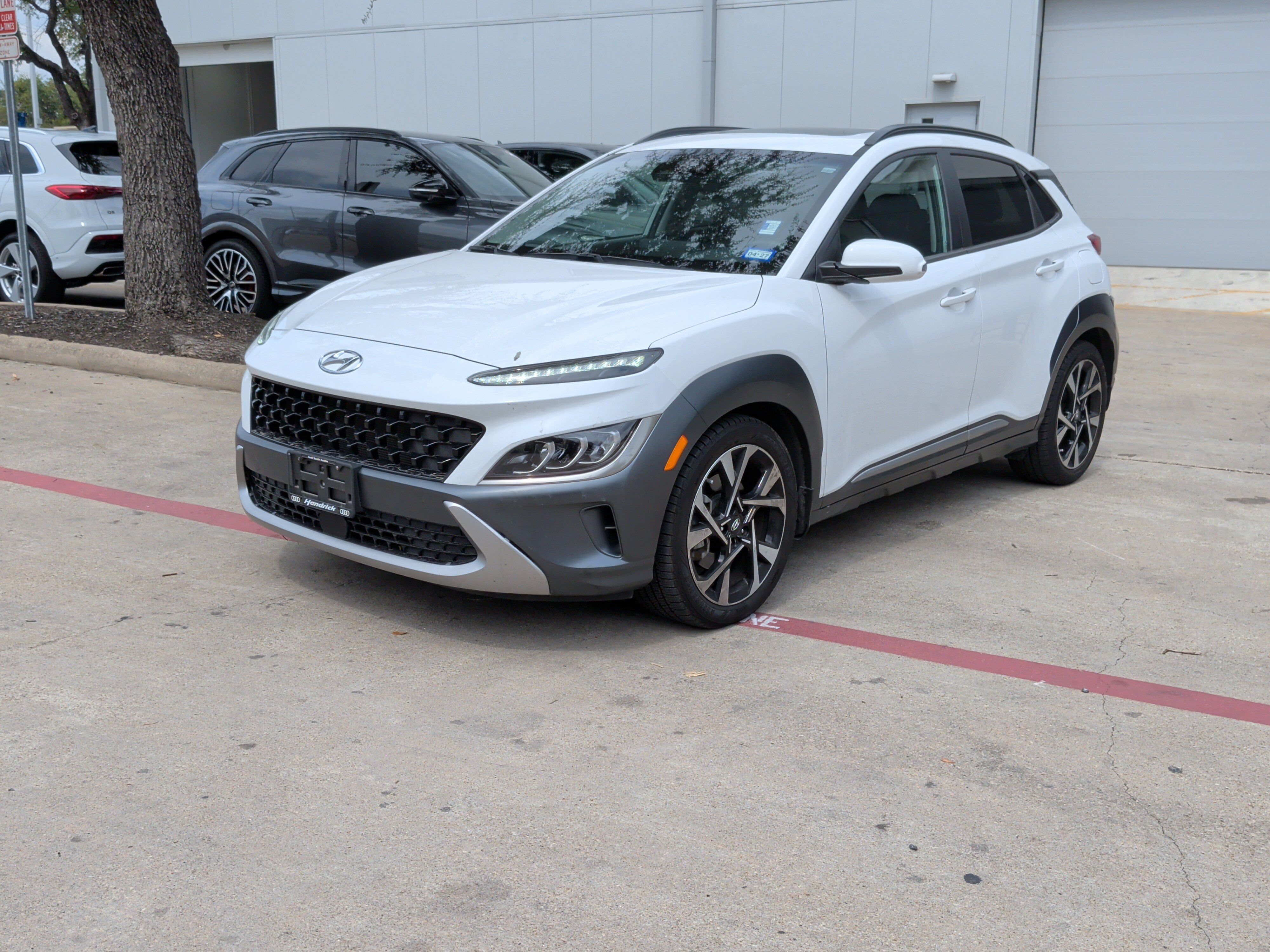 Used 2022 Hyundai Kona Limited FWD image 5