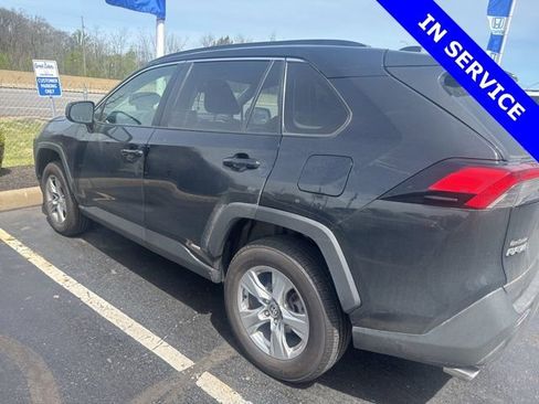 Used 2025 Toyota RAV4 LE AWD/4WD image 11