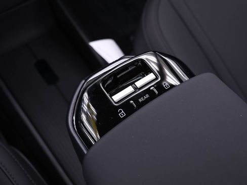 New 2026 Volvo EX30 Cross Country Ultra image 10