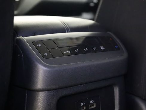 Used 2025 Nissan Pathfinder SV AWD/4WD image 29