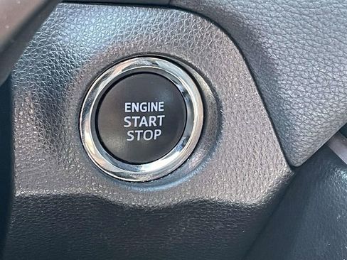 Used 2021 Toyota RAV4 XLE Premium image 34