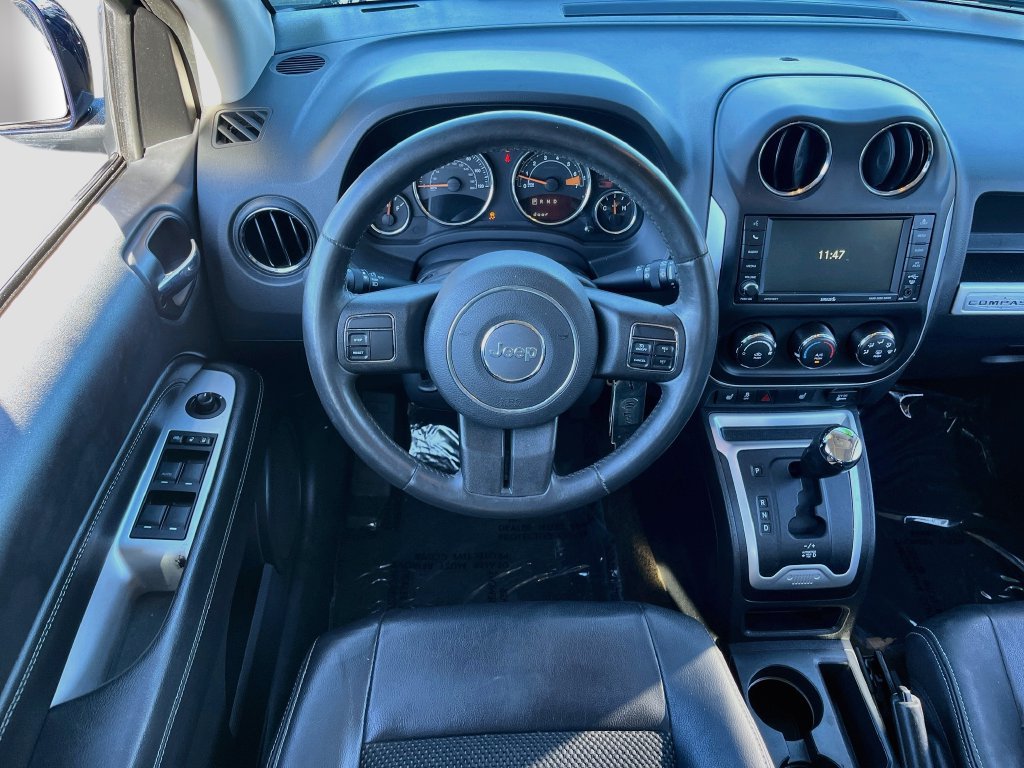 Used 2014 Jeep Compass Latitude FWD image 20