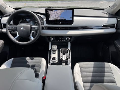 New 2026 Mitsubishi Outlander SE AWD/4WD image 31