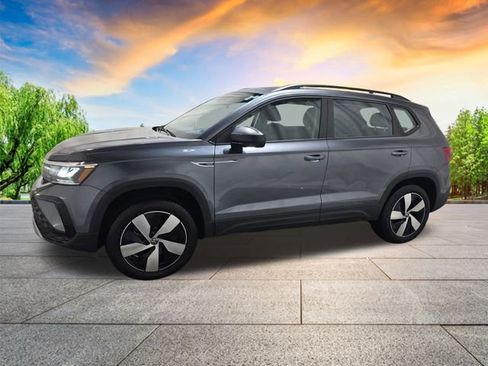 Certified 2024 Volkswagen Taos S image 7