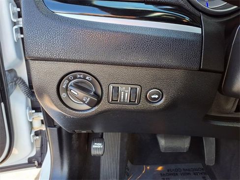 Used 2022 Chrysler 300 S image 15