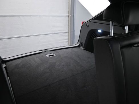 Used 2024 Volkswagen Atlas Cross Sport SE FWD image 14