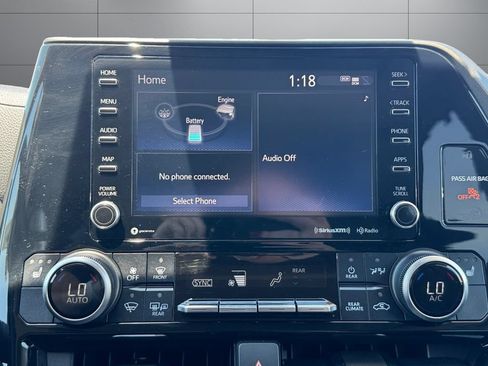 Certified 2020 Toyota Highlander XLE AWD/4WD image 21