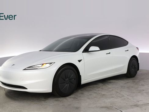 Used 2026 Tesla Model 3 RWD image 2