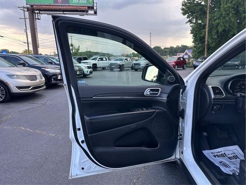 Used 2020 Jeep Grand Cherokee Limited RWD image 20