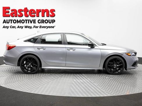 Used 2022 Honda Civic Sport image 4