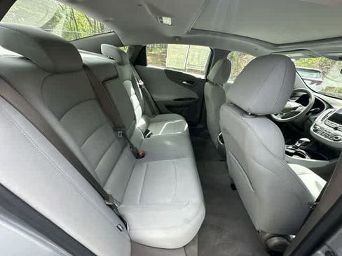 Used 2023 Chevrolet Malibu LT FWD image 25
