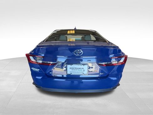 Used 2026 Toyota Camry SE FWD image 5