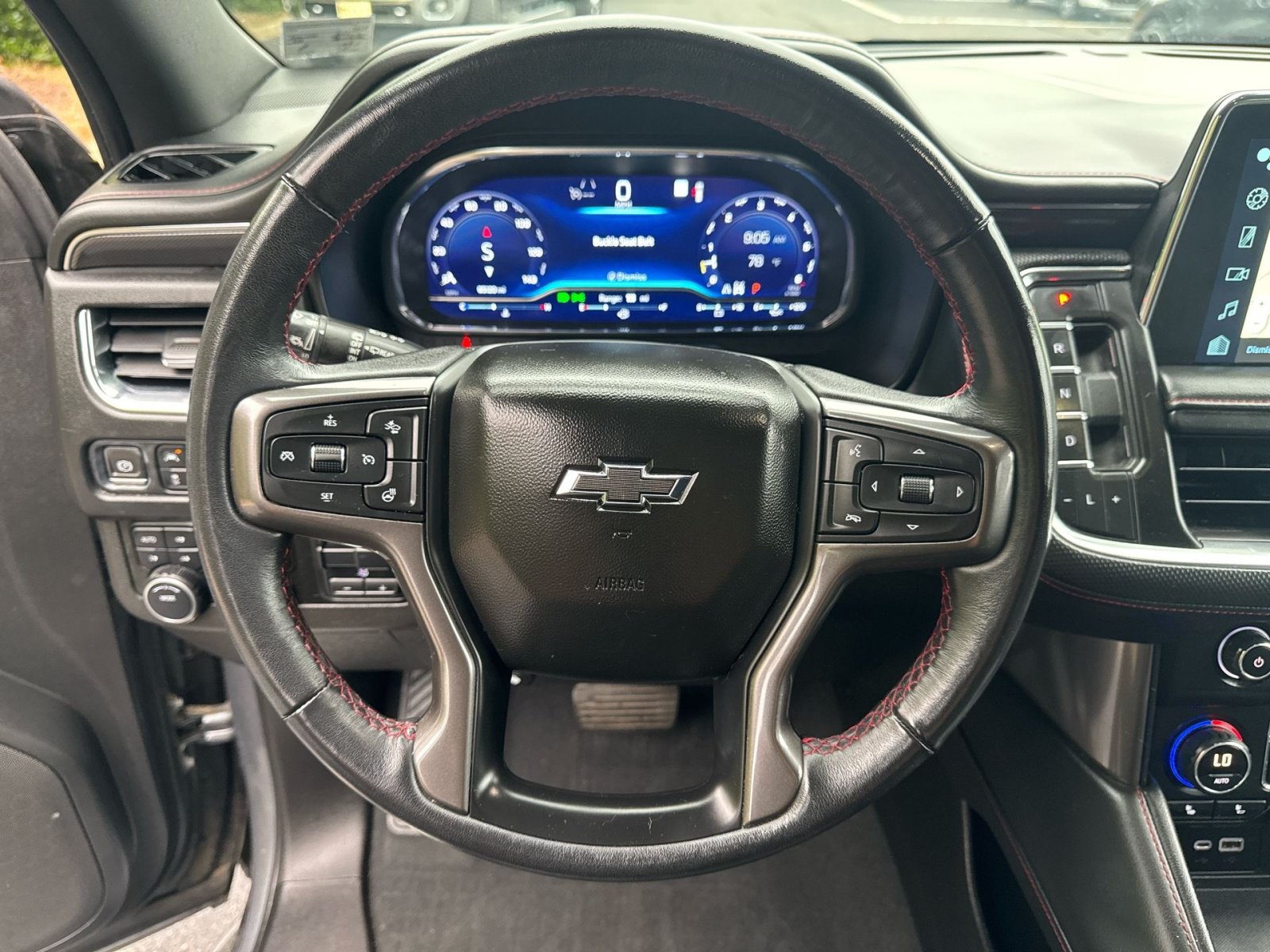 Used 2022 Chevrolet Tahoe RST w/ Luxury Package AWD/4WD image 18
