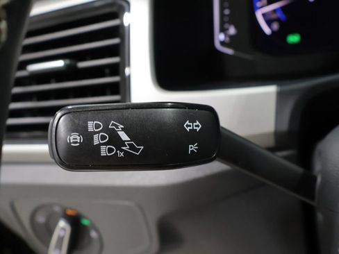 Used 2021 Volkswagen Atlas Cross Sport SEL AWD/4WD image 37