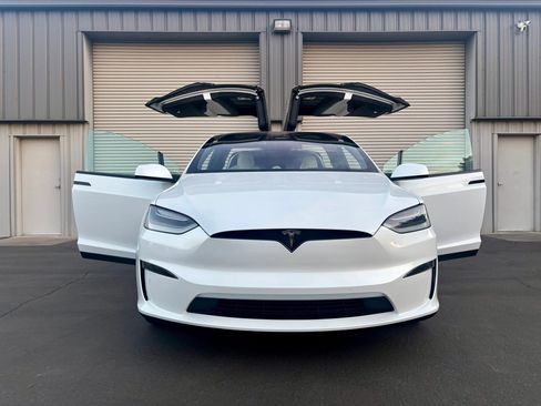 Used 2022 Tesla Model X image 6