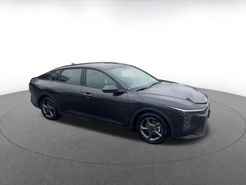 Used 2025 Kia K4 FWD image 2