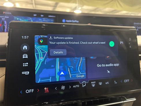 Used 2025 Lincoln Nautilus Reserve image 16