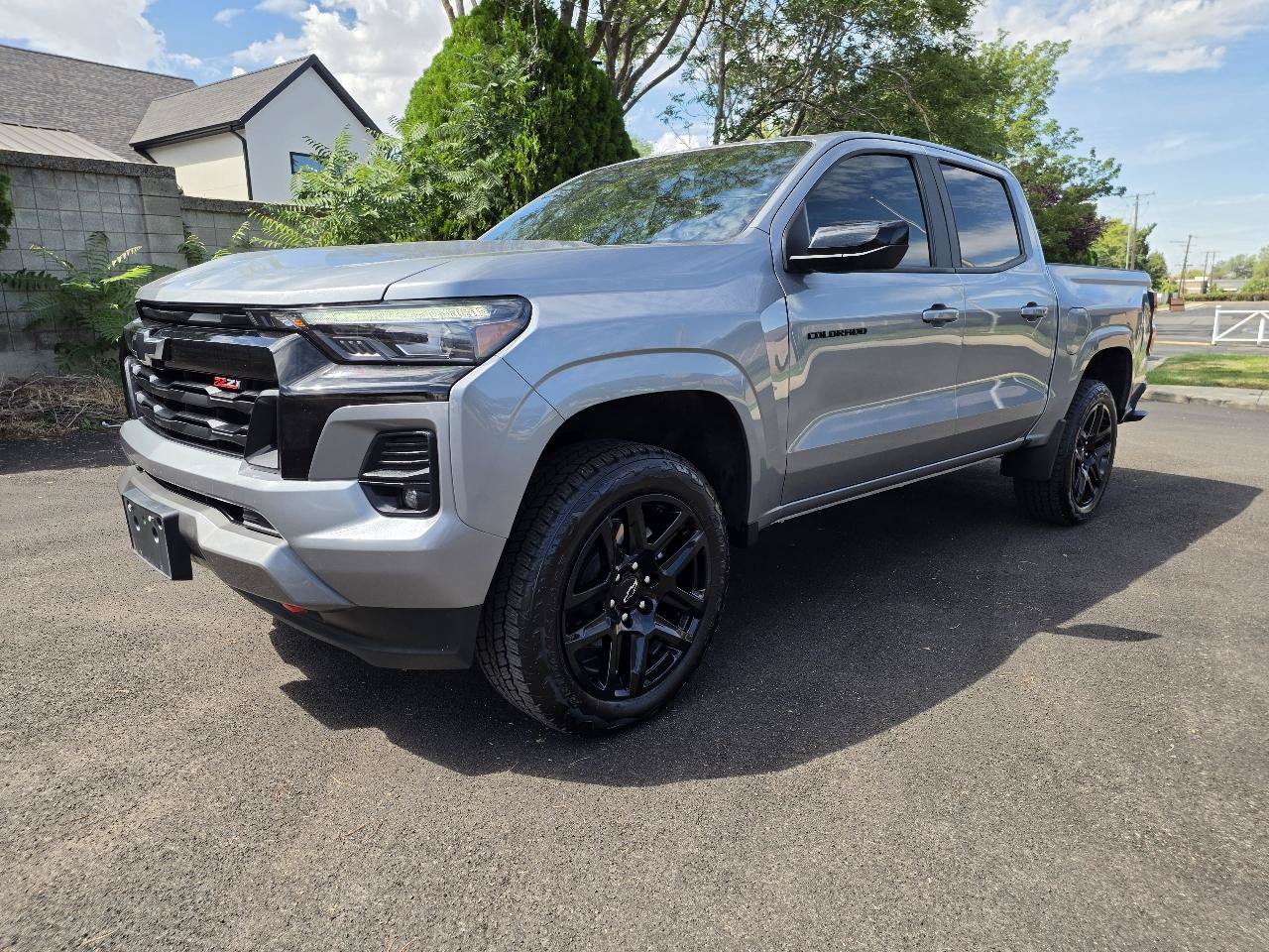 Used 2025 Chevrolet Colorado Z71 w/ Z71 Convenience Package 2 AWD/4WD image 1