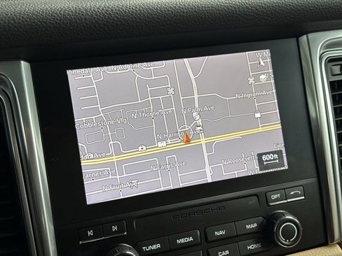 Used 2018 Porsche Macan Sport Edition image 5