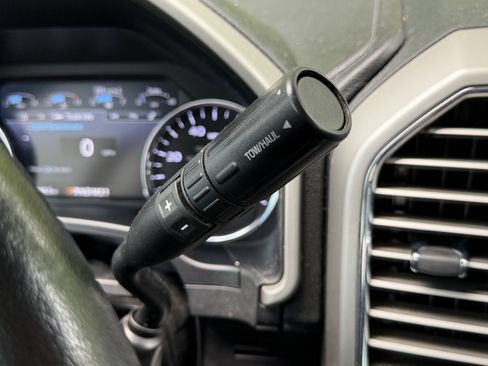 Used 2017 Ford F350 Lariat w/ Lariat Ultimate Package AWD/4WD image 25