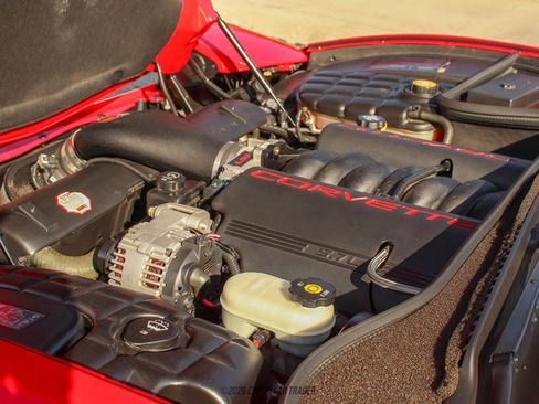 Used 2004 Chevrolet Corvette Convertible w/ Preferred Equipment Group RWD image 23