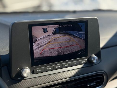 Used 2023 Hyundai Kona SE image 19