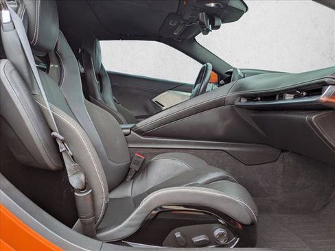 Used 2023 Chevrolet Corvette Stingray Premium Conv w/ Z51 Performance Package RWD image 17