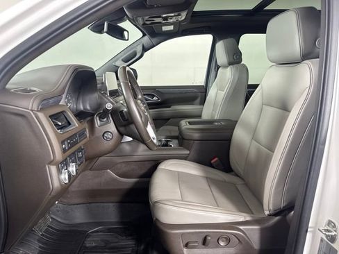 Used 2021 GMC Yukon XL SLT w/ SLT Luxury Plus Package AWD/4WD image 11